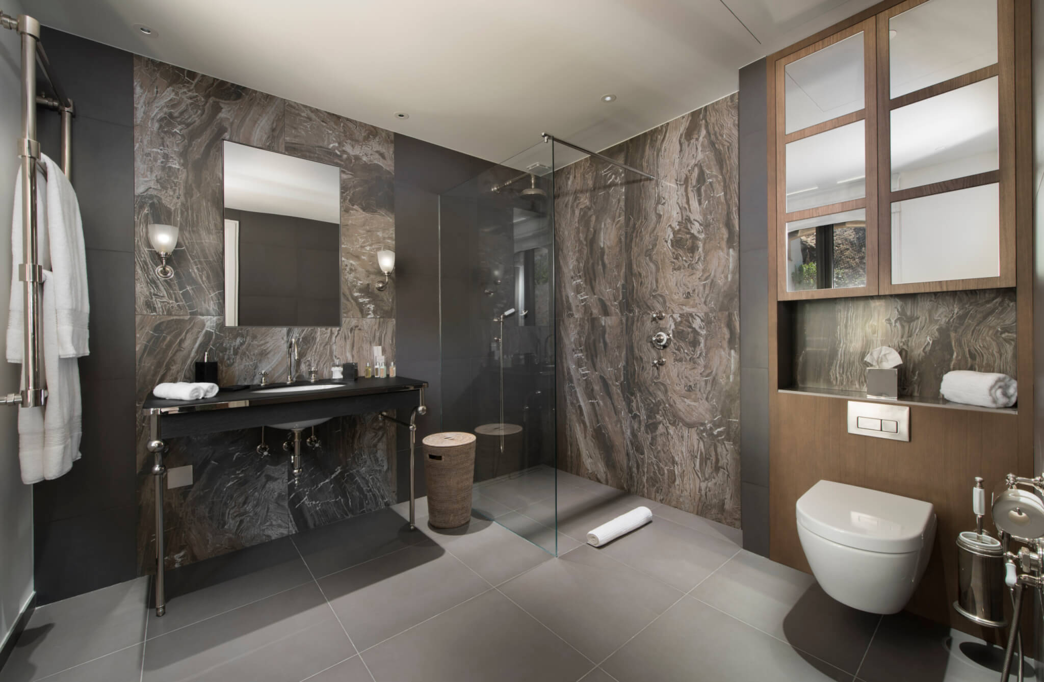 23Water’s Edge bathroom 1 master Aria, Les Parcs