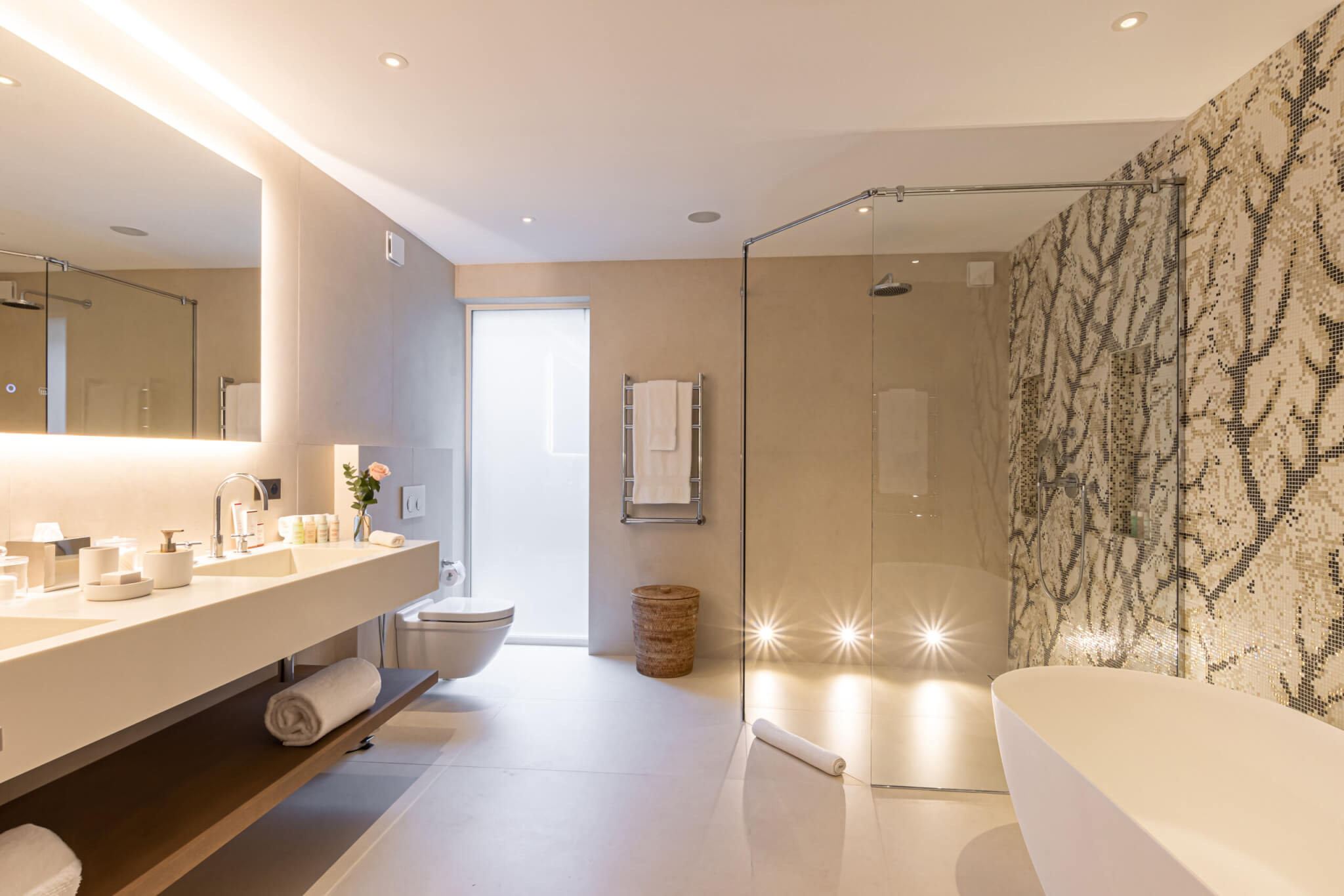 40Water’s Edge bathroom 4 Aria, Les Parcs
